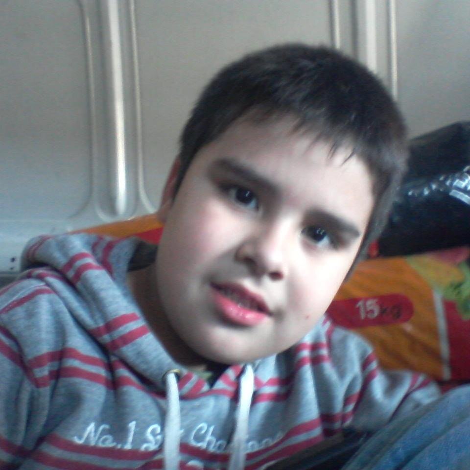 romi201013's profile picture. 