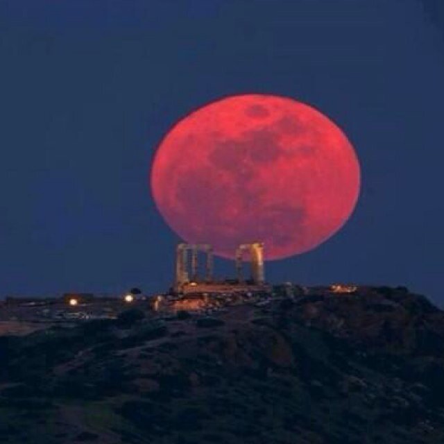 ‏‏‏✨ استغفر الله الذي لا اله الا هو الحي القيوم واتوب اليه عدد خلقه ورضا نفسه وزنة عرشه ومداد كلماته ✨