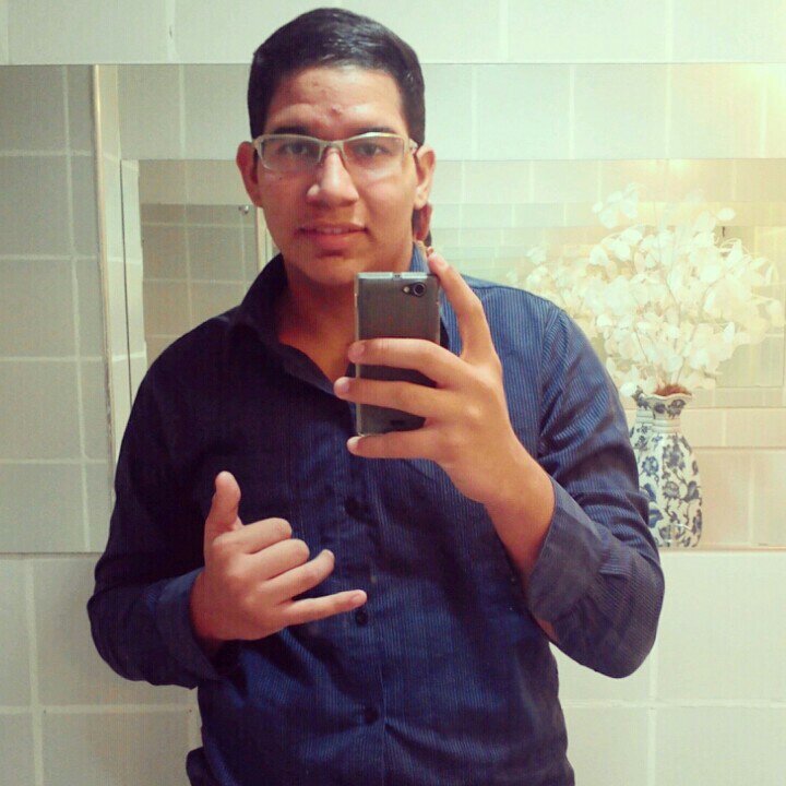 'Amo o @abcfc , Louco poor o @GarotaSafada , & Amo muito #Deeus ! (L) .