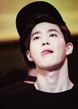 I'm an official RolePlayer of EXOK's SUHO. I'll be nice if you're nice to me. 91 line. Don't spam my timeline or else I'll unfollow you