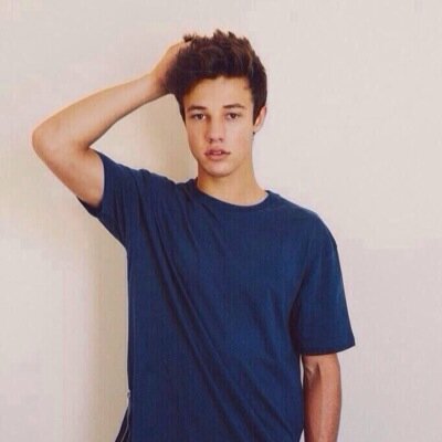 PLEASE DONT FOLLOW. but if you dont mind, please follow @srslyycam. It would mean a lot! :)
