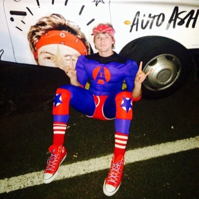 It would mean the world if ashton saw this so pls retweet :( x