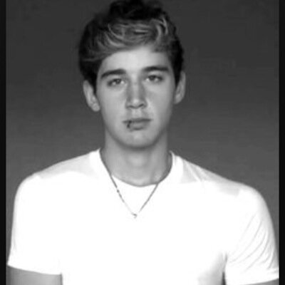 Finally got over my laziness and made a separate twitter to fangirl about the Janoskians... Slu+'s