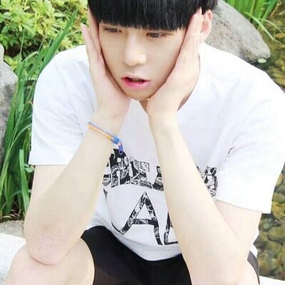 Blue says::ชื่อผมมันคือเหล้าชั้นสูง รสนุ่มคุ้มการลอง เปิดรับนักดื่มทุกท่าน //พื้นที่นี้พี่แป๊ปจองยาว @PEBDII //#typeB DG