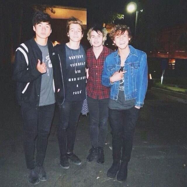 lukxhemmingx's profile picture. powder white complextion feeling the connection