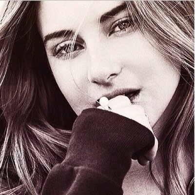 Books are my escape from everyday life. ANSELITE (he follows!!!) Sheo is love, sheo is life. Divergent is awesome and don't even get me started on TFiOS