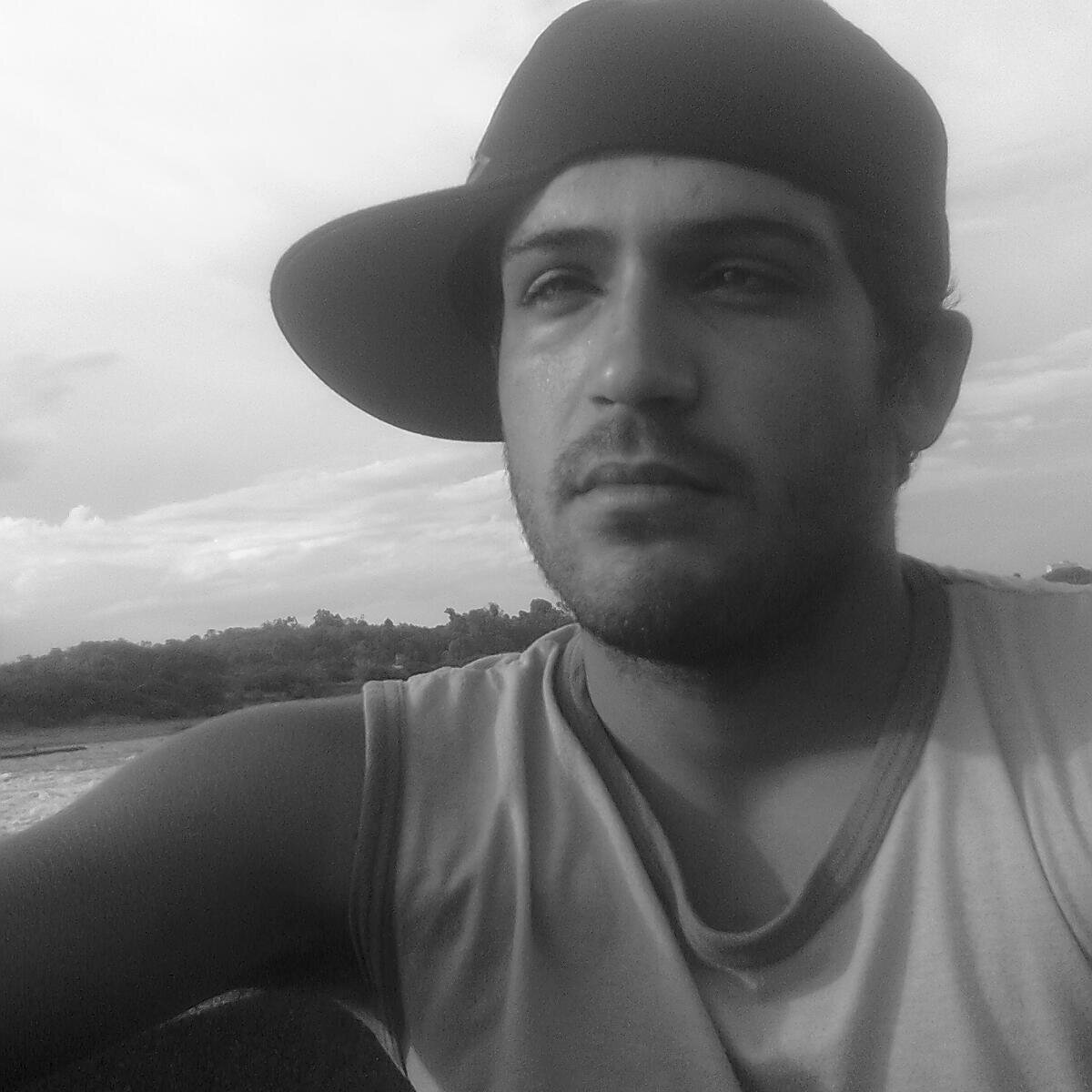 É necessário sempre acreditar que o sonho é possível
Que o céu é o limite e você, truta, é imbatível