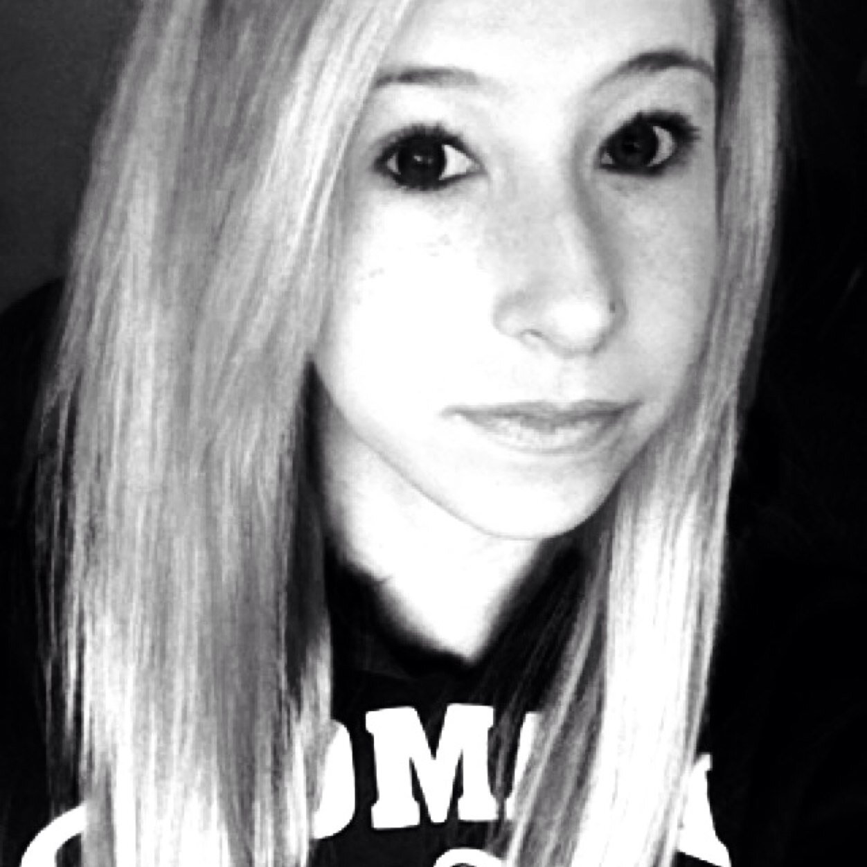 overworldmcrbvb's profile picture. I love youtube and cats c: