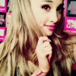 Ariana is my queen.