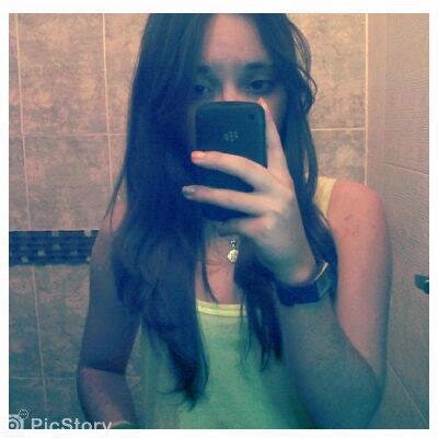 Hola Me llamo Andrea Pero me dicen Andy :D pues que les puedo decir, Amo a 1D, Soy directioner, amo cantar, El fútbol ES MI VIDA3 COMPLETA*-* y Amo Argentina3