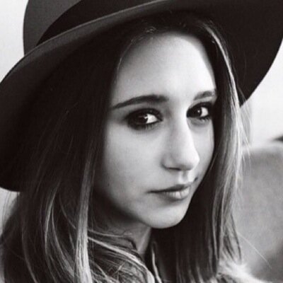 Depressed teenager with a love for the darkness. YOU ARE THE DARKNESS. Im dead.