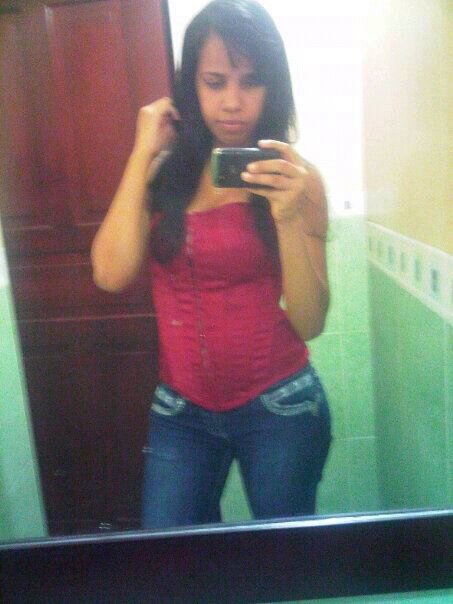 CrysCastle93's profile picture. Esperando mi Principe Azul sin Caballo Ni traje :$ * 21D8ADAD “ Tv Host, Actress, Model. Dominican Next Top Model.