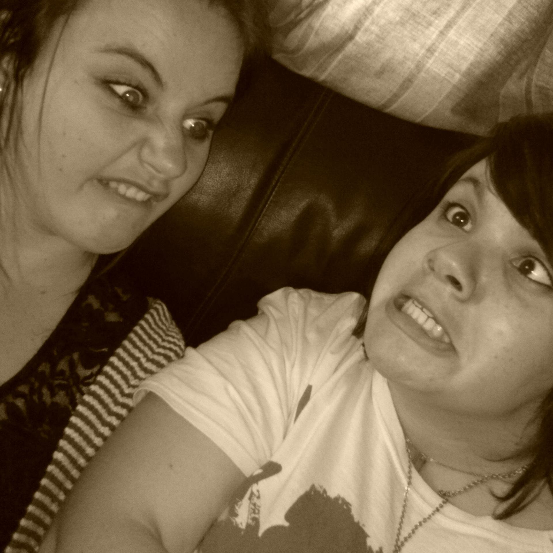 GO FOLLOW @imma_pineapple & @shipwrecknarry THEY WILL FOLLOW BACK!!! PROMISE 3 xx