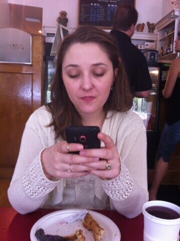 tinyluvbird's profile picture. somewhere between the dirt and outer space