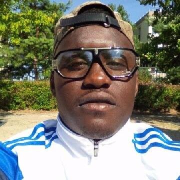 Livoirhino78's profile picture. L'argent ce n'est qu'des nombres et les nombres ne s'arretent ja-a-mais...  #225  #MLV  #78    CORNER GANG  #MersiersPlaisances   SNAPCHAT : Realniggaz78