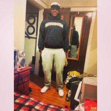They say lifes a gamble , so I hit my joint and roll the dice .#TeamFollowBack #TeamDarkSkin #TeamFreaks #TeamLibra#TeamTall#TeamHeat