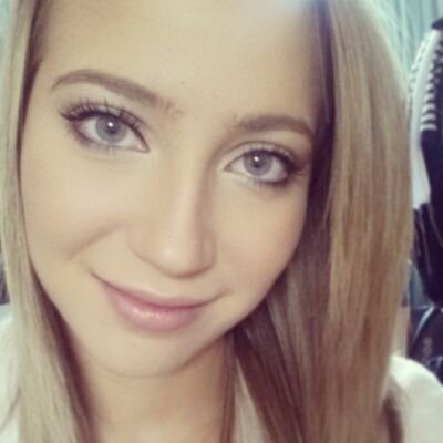 miss_merryn's profile picture. Loves life, food, wine, music and makeup. Be all you can be and be proud. Never change for anyone and always be happy! ♡