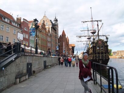 budger traveller and KURWA WOLUNTARIUSZ !!!