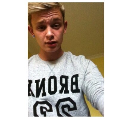 16 years of age Snapchat- graves159 Always follow back Ask and will shout out