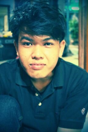 Maisondistorsi's profile picture. Dari Tanah Kembali Ke Tanah,,