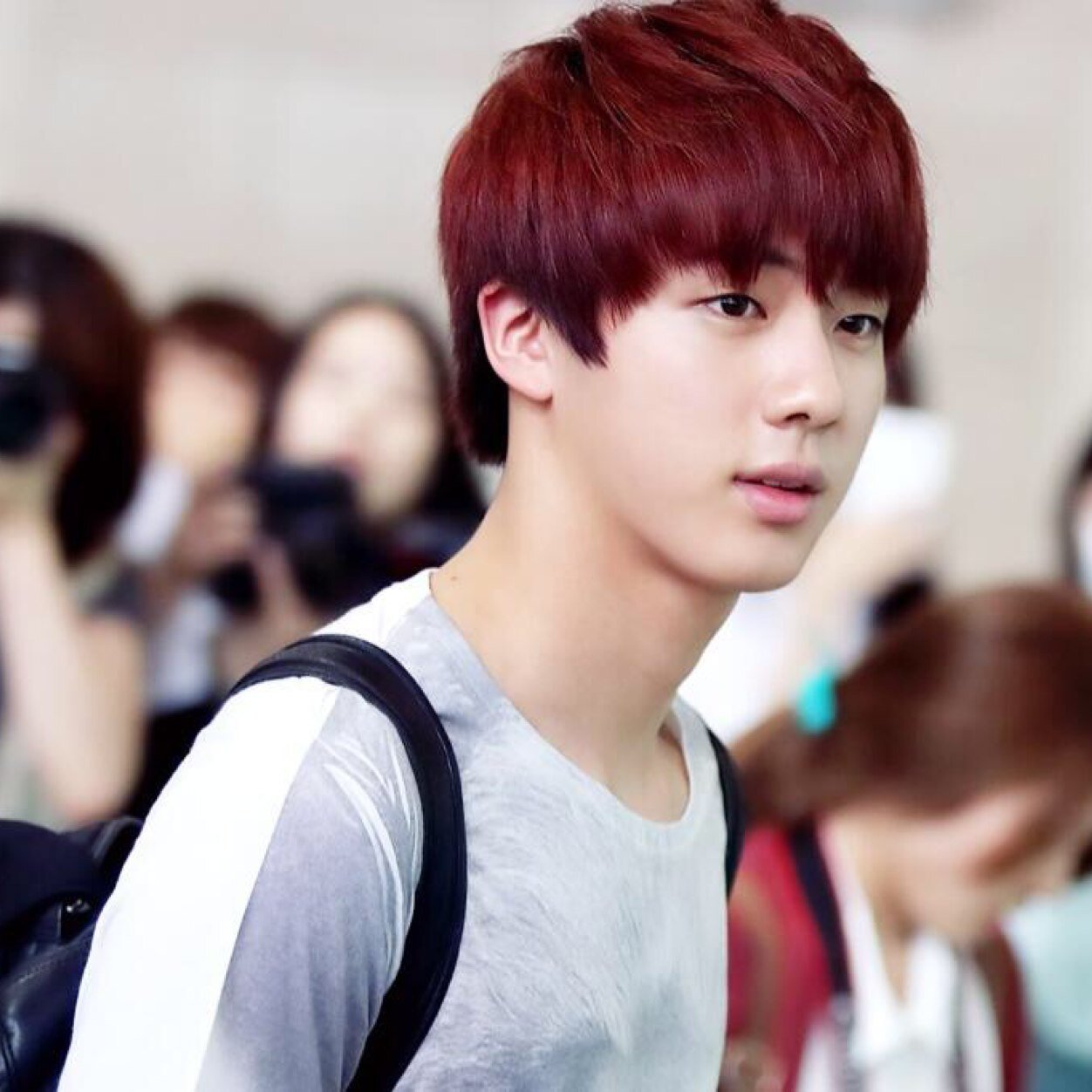 สวัสดีครับ~ ผม 'โอ้จิน' คนหล่อจาก BTS ครับผมหล่อมากเลยนะ ฟอลมาคุยกับผมนะครับ .ขยิบตา •25/06/14• #NGU