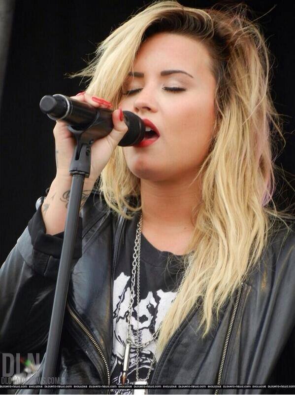 idkwbut's profile picture. omfg