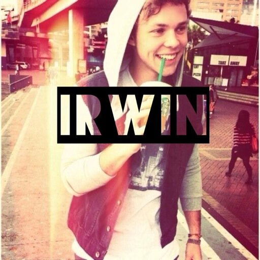17.Sevilla. 1D and 5SOS are the reason of my smile. ∞
WWAT 10 July.
``Querido sauce llorón que siempre estás enlagrimado...´´ (Mi Chica)
