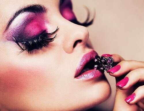 Selling Many Types of Cosmetics and Beauty Products within Malaysia with very good Prices!!!!