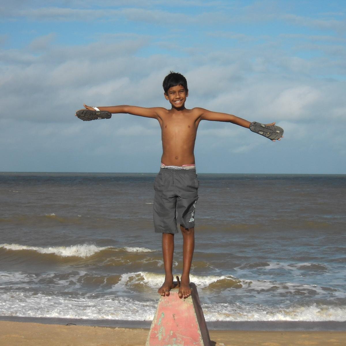 Amo futebol,pizza ,skate e  minha familia e  nao nesta ordem
