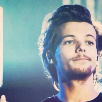 Hey Sweetheart dont follow this account, would u Follow, @ZaynPassDaBlunt she follows back.***