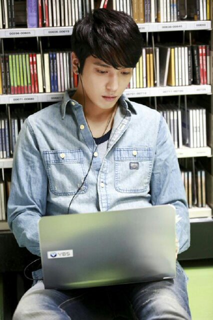 Jung Yong Hwa from CN Blue | 89L