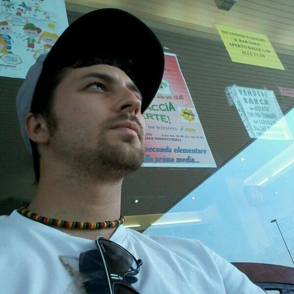 Fenox90's profile picture. 