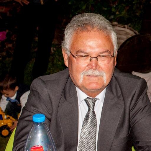 1950 doğumlu emekli memurum.