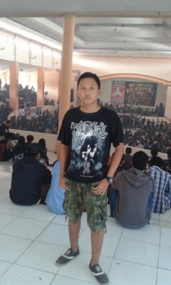 aku sukanya music gothic