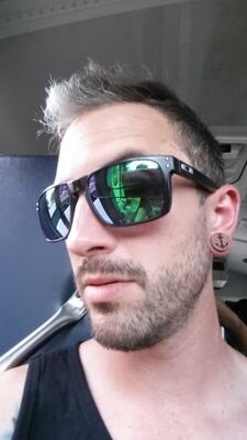 aaronstonephoto's profile picture. too many things going at once!