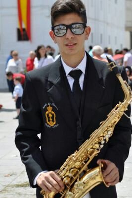 :)
intentando sacar la mejor sonrisa en los mejores momentos. Los mejores bajo tierra, los peores sobre ella 
GRANADA CITY
