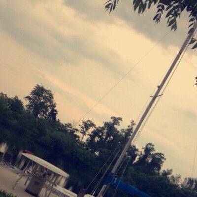 yourefeeling's profile picture. feeling suck..