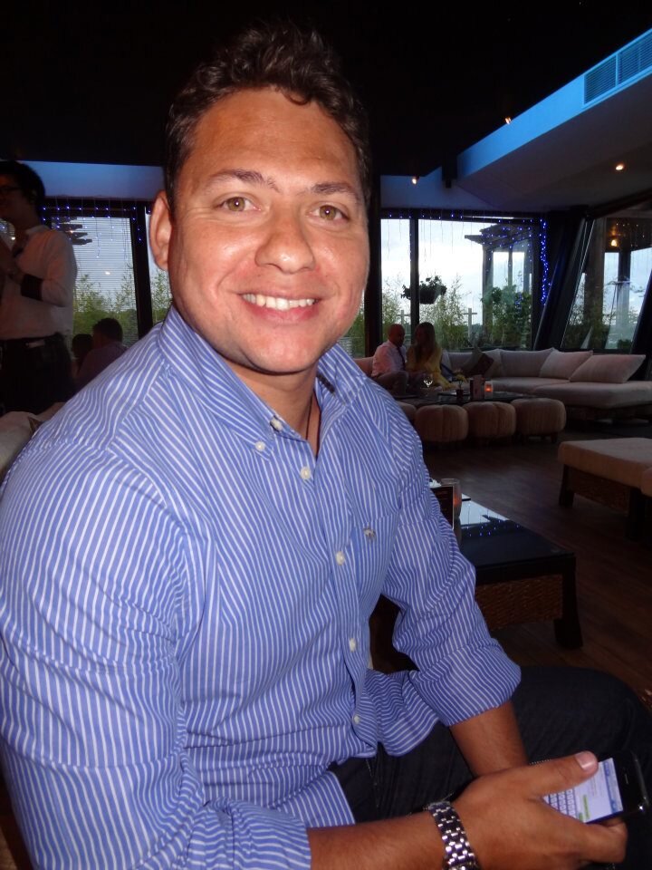 A pretty relaxed guy, who is passionate about his rugby, enjoys spending time with his young family and socializing with mates.