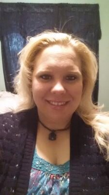 jennforr's profile picture. what is there to tell