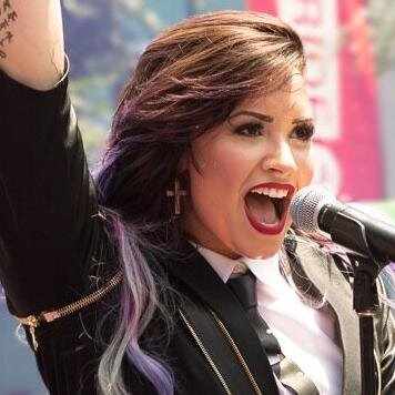 TOTALMENTE LOVATO