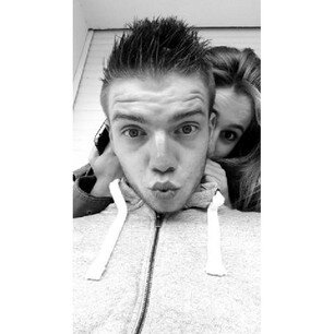 tayaaa07's profile picture. love is the air 3 im taya and im the best