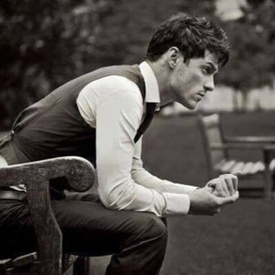 305_nooh's profile picture. لم أكبر بمَرور الأيام، بل بمروُر الناس