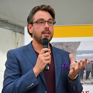 mattiasscandola's profile picture. Pedagog. Lärare i Sv/Sh/Hi men arbetar som kanslichef och säkerhetsskyddschef nu. Twittrar såklart privat. Svarar ej på anonyma konton.