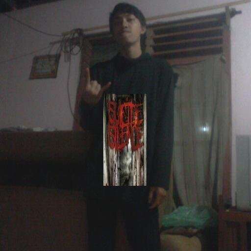 jangkung coy...Jesus my Bos,player basketball,suka musik metal,suka ngopi sambil rokok.