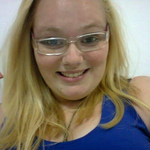 Se a  vida fosse  bela, todo dia teria  sol, e todo mar  teria ondas.