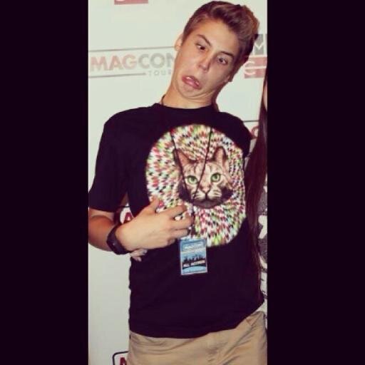 In love with 11 idiots and a queen Jacob/12