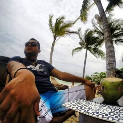 Nikopcastillo's profile picture. Disfruta los momentos, No dejes pasar las oportunidades, equivocarte es parte del proceso!