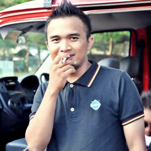Dulu Tuhan kasih saya 2 pilihan : Punya wajah ganteng atau ingatan yg kuat. Saya  udah lupa pilih yg mana..