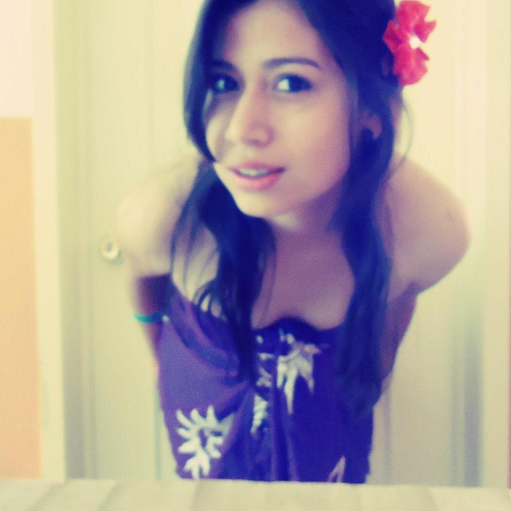 AliCeron16's profile picture. Soy una chica inquieta y buscadora de amigos interesantes e intelectuales, por que opinar sobre diversos temas es mi mayor distraccion.