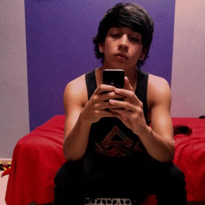 JakeLuisfer's profile picture. 16